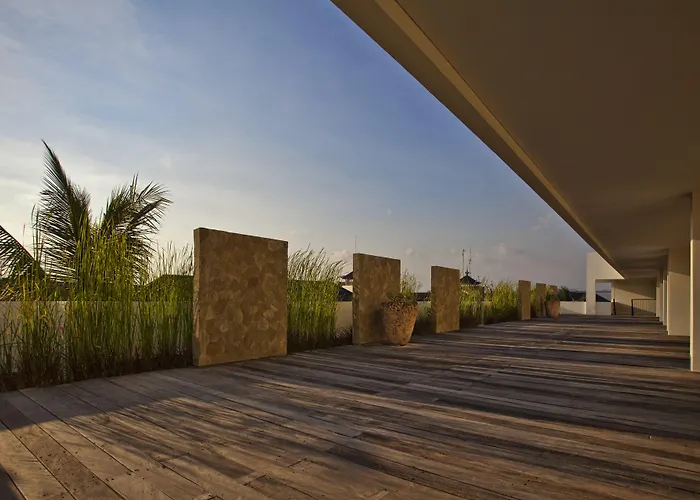 Hotel Sun Island &