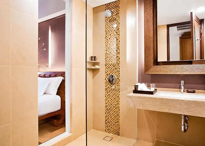 Hotel Sun Island &